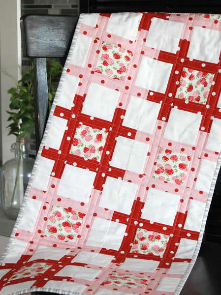 HNH212 Lattice Tablerunner Quilt Pattern ~ PDF Pattern