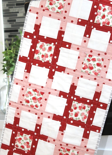 HNH212 Lattice Tablerunner Quilt Pattern ~ Paper Pattern